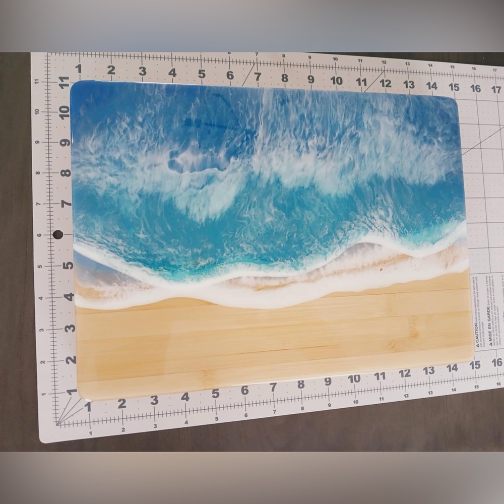 Resin wave Cutting Board - Picture 4 of 6